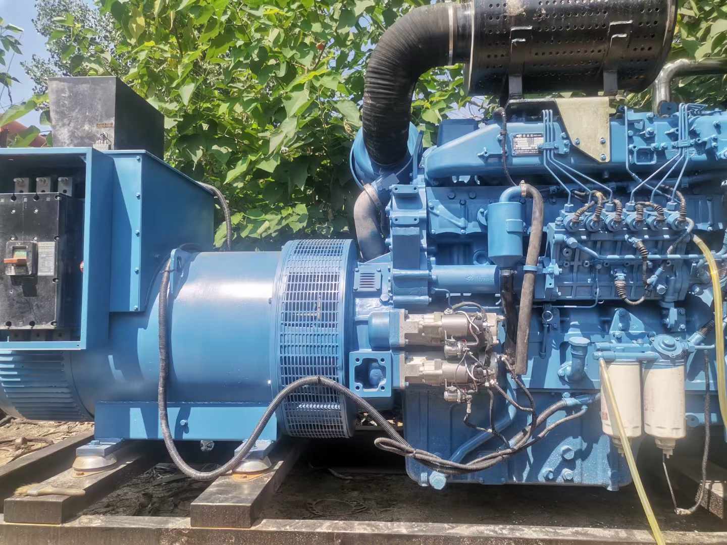 抚松详细说明降低 800kW 柴油发电机输出电流波动的方法